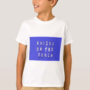 Opgegroeid op het strand: een nautisch ontwerp t-shirt