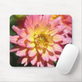 Opgele roze Dahlia Flower Muismat (Met muis)