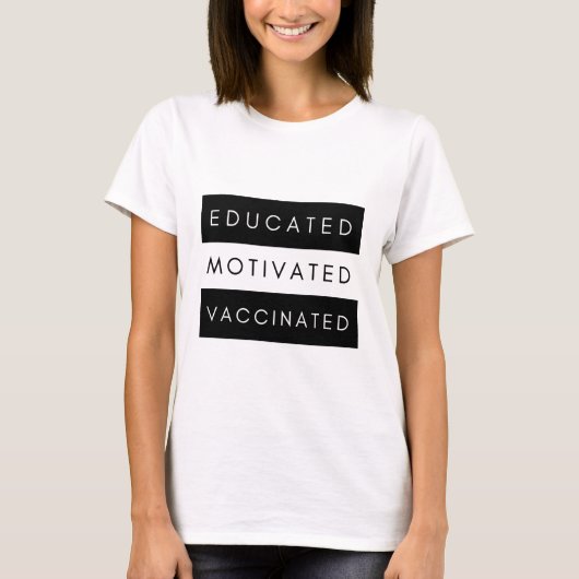 Opgeleide gemotiveerde gevaccineerde zwart-wit koe t-shirt (Voorkant)