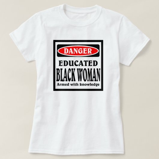 Opgeleide zwarte vrouw. t-shirt (Design voorkant)