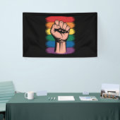 Opgerichte Vuist Trots Regenboog LGBTQ Steun Recht Spandoek (Beurs)