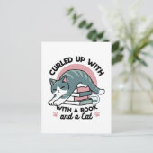 Opgerold met een boek en een kat - Gezellig Katten Briefkaart (Staand voorkant)