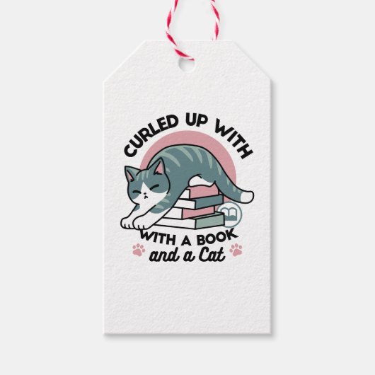 Opgerold met een boek en een kat - Gezellig Katten Cadeaulabel (Voorkant)