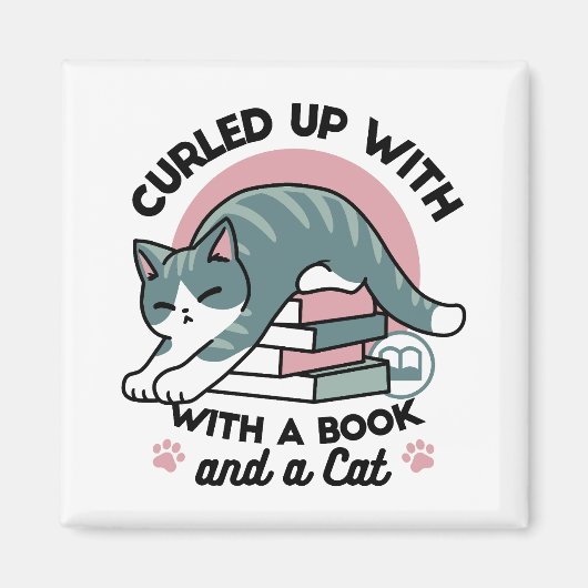 Opgerold met een boek en een kat - Gezellig Katten Magneet (Voorkant)