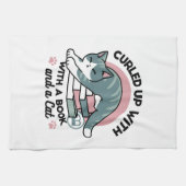 Opgerold met een boek en een kat - Gezellig Katten Theedoek (Horizontaal)