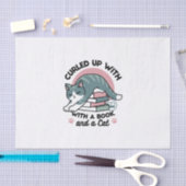 Opgerold met een boek en een kat - Gezellig Katten Tissuepapier (Craft)