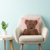Opgerolde Teddy Bear in Roze Kussen (Stoel)