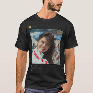 Opgeslagen door Bell Kelly WCW T-shirt