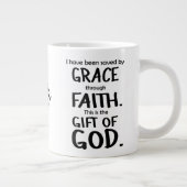 Opgeslagen door Grace door Faith Black Ephesians 2 Grote Koffiekop (Rechts)
