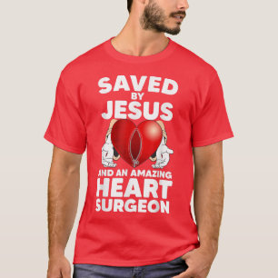 Opgeslagen door Jezus en een verbluffend hartsreko T-shirt