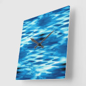 Opgeslagen gradiëntblauwe vormende abstracte whirl vierkante klok (Hoek)