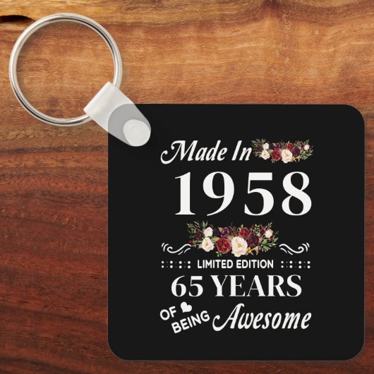 Opgesteld in 1958, beperkte uitgave, 65 jaar sleutelhanger (Voorkant)