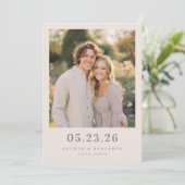 Opgewekte Beige Romantische Foto Save The Date (Staand voorkant)