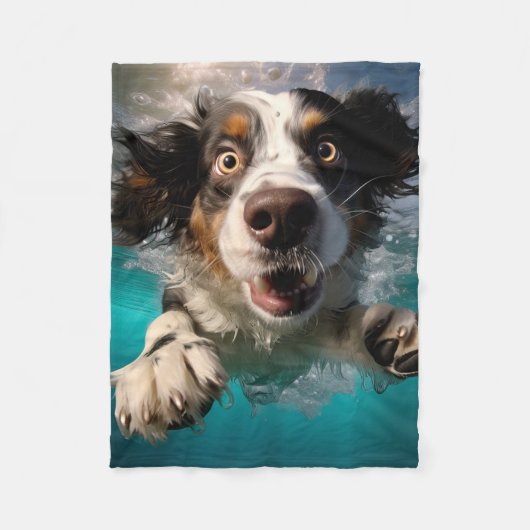 Opgewonden hond zwemmen onder water ontwerp fleece deken (Voorkant)