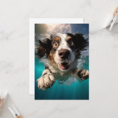 Opgewonden hond zwemmen onder water ontwerp kaart (Voorkant / Achterkant in situ)