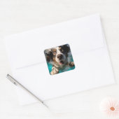 Opgewonden hond zwemmen onder water ontwerp vierkante sticker (Envelop)