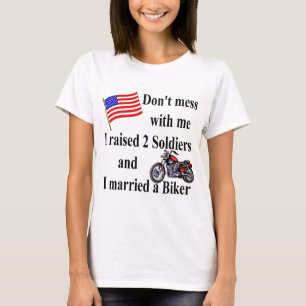 Opgezette 2 soldaten trouwden met een fietser t-shirt