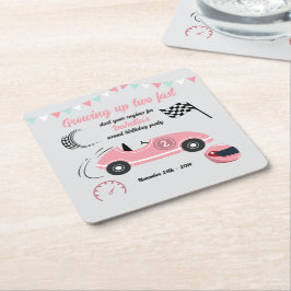 Opgroeien tot twee snelle feestelijke roze race au kartonnen onderzetters