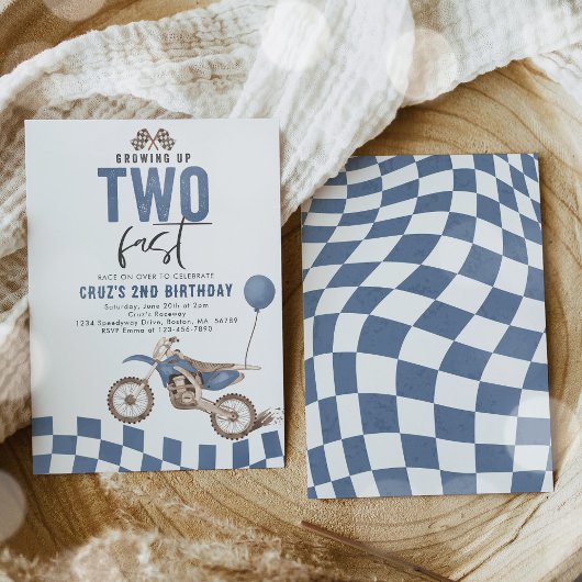 Opgroeien twee Fast Blue Dirt Bike Boy Verjaardag Kaart