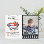 Opgroeien twee Fast Car Boy Verjaardag uitnodiging (Staand voorkant)