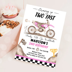 Opgroeien Twee Fast Dirt Bike Meisje Verjaardag Kaart