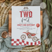 Opgroeien twee snelle rode crossmotor jongen verja kaart