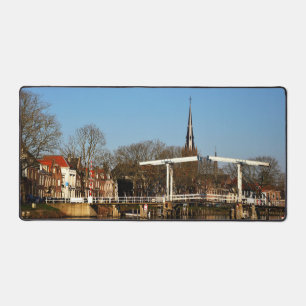 Ophaalbrug in Nederland. Bureaumat