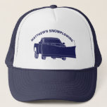 Ophaalwagen met ploegenstroom trucker pet<br><div class="desc">Bevorder uw bedrijf of voeg uw eigen aangepast gezegde aan dit pet toe. Het is voorzien van een afbeelding van een bestelwagen met een sneeuwploeg in blauw en jouw tekst hierboven in bijpassende blauwe letters.</div>