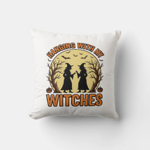 Ophangen Met Mijn Heksen Oude Halloween-ontwerp_1 Kussen