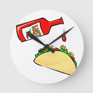 Ophef van hete saus in taco ronde klok