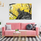 Opkijken naar gele herfstbladeren canvas afdruk (Insitu (Woonkamer))