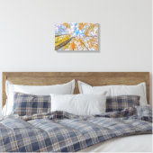Opkijken vanaf de bosvloer Stretched Canvas Afdruk (Insitu (Slaapkamer))