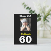Opkijken! Vier 60 Verjaardag Grappige Postkaart (Staand voorkant)