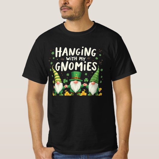 Opknoping met gnomies grappig op Patriks Day T-shirt (Voorkant)
