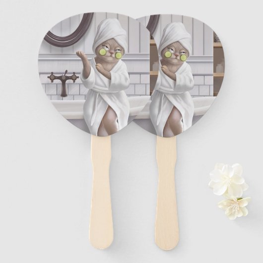 Oplaadmodus – Miss Meow in badjas Handwaaier (Voorkant en achterkant)