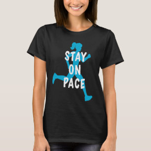 Opleiding van een half marathonveld met motivatie t-shirt
