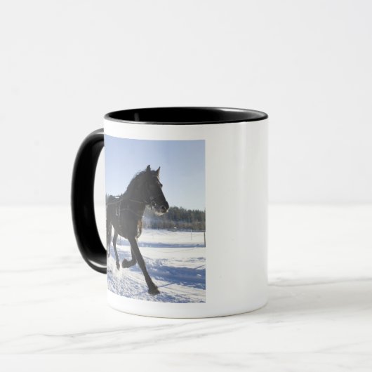 Opleiding van paarden in een wijnlandschap mok (Voorkant links)