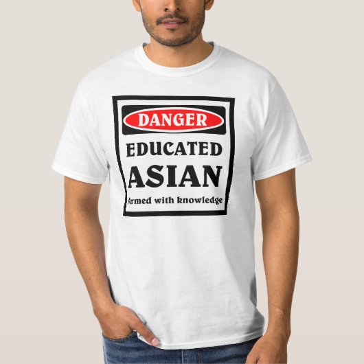 Oplettende Aziatische T-shirt (Voorkant)