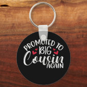 Opnieuw gepromoveerd naar grote neef sleutelhanger (Voorkant)