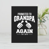 Opnieuw gepromoveerd naar opa grappig kaart (Staand voorkant)