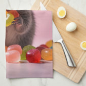 Opossum Eating Gummy Sweeties Theedoek (Quarter Fold)