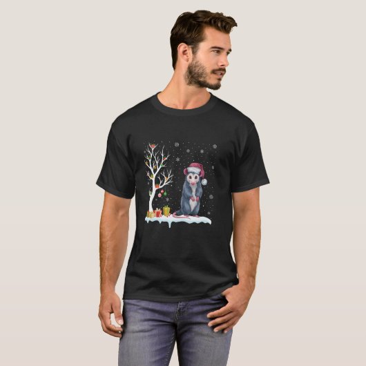 Opossum Kerstman Hoed Feestelijke Boom Licht Kerst T-shirt (Voorkant volledig)