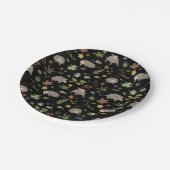 Opossums in een bessenveld in zwart papieren bordje (Gekanteld)