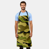 Oppervlak van camouflage-soldaat schort (Gedragen)