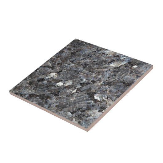 Oppervlak van een Labradorite Rock Tegeltje (Zijkant)