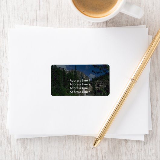 Oppervlakte van de bergbomen etiket (Insitu)