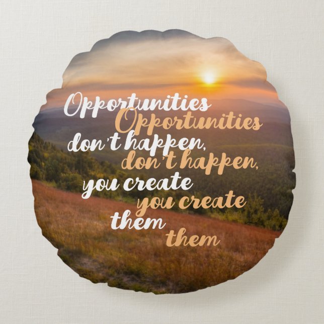 Opportunities Quote Cushion Rond Kussen (Voorkant)