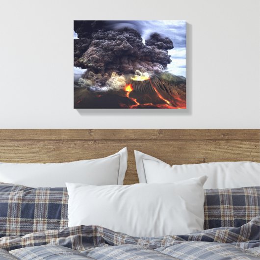 Opruiende vulkaan in de bergen canvas afdruk (Insitu (Slaapkamer))