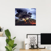 Opruiende vulkaan in de bergen poster (Thuiskantoor)