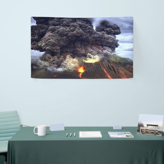 Opruiende vulkaan in de bergen spandoek (Beurs)